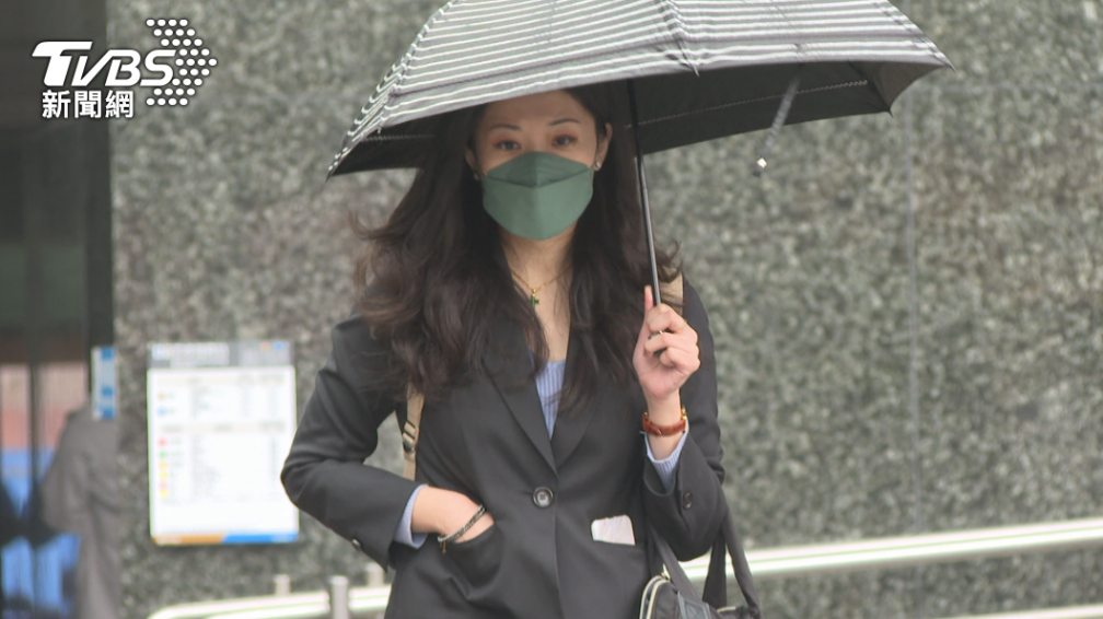 元宵出門賞花燈要帶傘!1張圖掌握降雨熱區,下週又有鋒面週四起回溫 元宵出門賞花燈要帶傘!1張圖掌握降雨熱區,下週又有鋒面週四起回溫