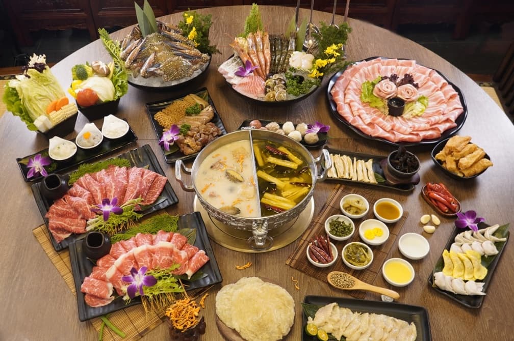 188元就能爽嗑鍋!「問鼎」推限量「花膠鮑魚干貝、酸菜魚」,養顏養身又開胃 188元就能爽嗑鍋!「問鼎」推限量「花膠鮑魚干貝、酸菜魚」,養顏養身又開胃