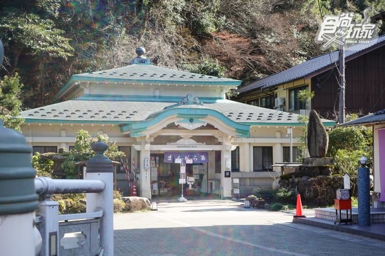 日本「最美溫泉老街」!2023城崎溫泉攻略,超Q咖啡牛奶、搭纜車、泡7大外湯 日本「最美溫泉老街」!2023城崎溫泉攻略,超Q咖啡牛奶、搭纜車、泡7大外湯