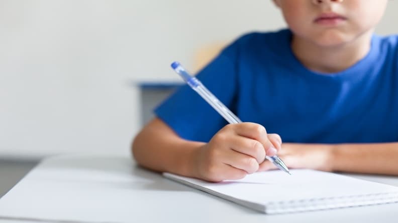 小時候最討厭寫哪個字?最多網友點名「這字」寫到哭:筆畫多又難寫