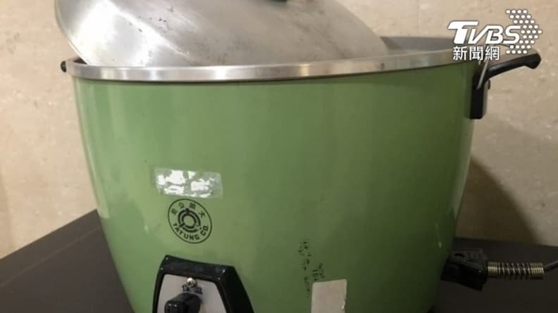 媽媽們毋湯喔!剩飯剩菜「放電鍋保溫」耗電又生細菌,專家:2NG用法恐爆炸 媽媽們毋湯喔!剩飯剩菜「放電鍋保溫」耗電又生細菌,專家:2NG用法恐爆炸
