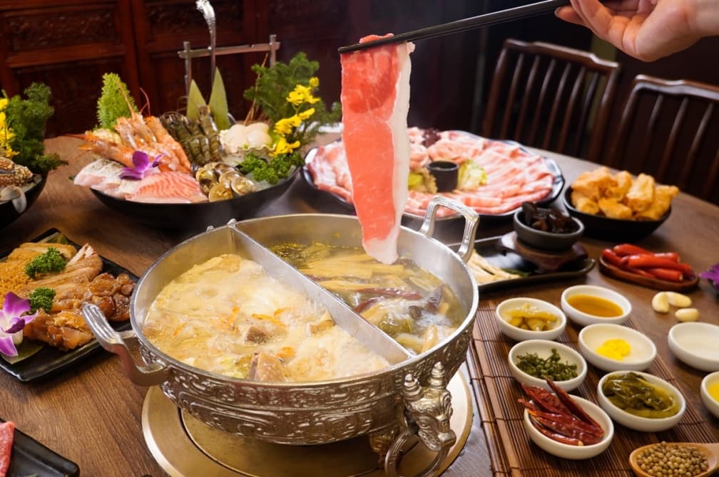 吃爆6月!全台15品牌美食優惠:日式直火漢堡排買一送一、對身分證海鮮吃到飽 吃爆6月!全台15品牌美食優惠:日式直火漢堡排買一送一、對身分證海鮮吃到飽