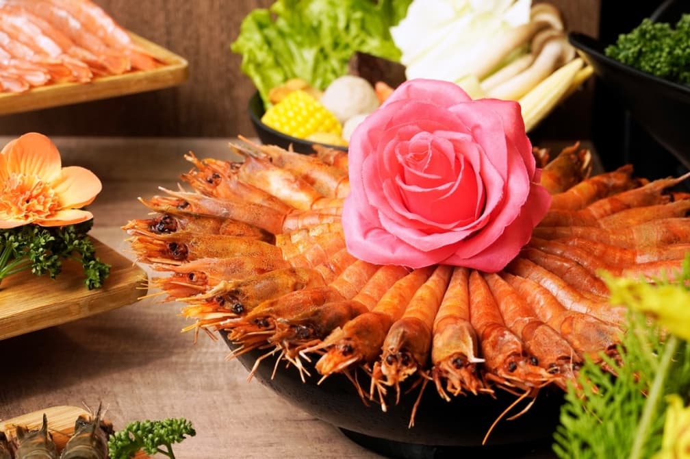 吃爆6月!全台15品牌美食優惠:日式直火漢堡排買一送一、對身分證海鮮吃到飽 吃爆6月!全台15品牌美食優惠:日式直火漢堡排買一送一、對身分證海鮮吃到飽