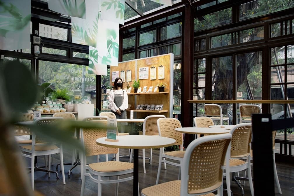 台北下午茶首選!「好丘」玻璃屋360度都能美拍,新品「芒果厚醬貝果」超飽足 台北下午茶首選!「好丘」玻璃屋360度都能美拍,新品「芒果厚醬貝果」超飽足