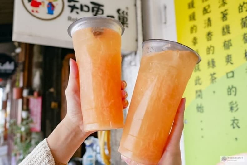 嘉義人一定喝過!隱藏版「葡萄柚綠茶始祖」是這家,老饕必加2顆梅子更回甘 嘉義人一定喝過!隱藏版「葡萄柚綠茶始祖」是這家,老饕必加2顆梅子更回甘