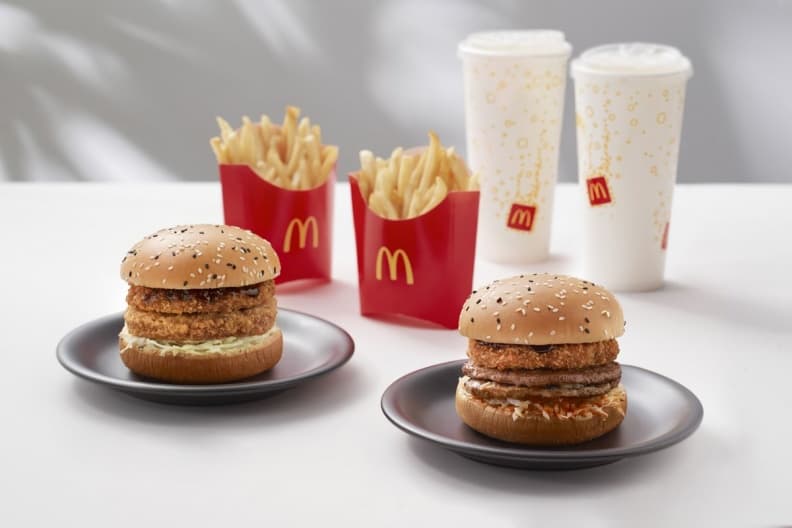 8月新菜單12家吃起來!鰻蟹鮭鰻魚飯、粉系芭比霜淇淋、爆量起司咔滋餅 8月新菜單12家吃起來!鰻蟹鮭鰻魚飯、粉系芭比霜淇淋、爆量起司咔滋餅