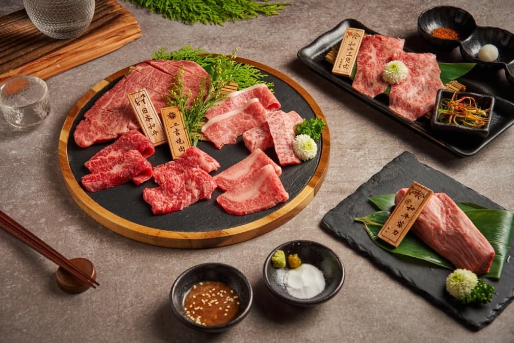 8月新菜單12家吃起來!鰻蟹鮭鰻魚飯、粉系芭比霜淇淋、爆量起司咔滋餅 8月新菜單12家吃起來!鰻蟹鮭鰻魚飯、粉系芭比霜淇淋、爆量起司咔滋餅
