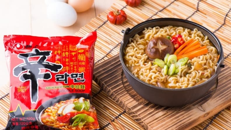 普渡供品、颱風儲糧必備!「10大必買泡麵」排行出爐,第1名熱銷100多國 普渡供品、颱風儲糧必備!「10大必買泡麵」排行出爐,第1名熱銷100多國