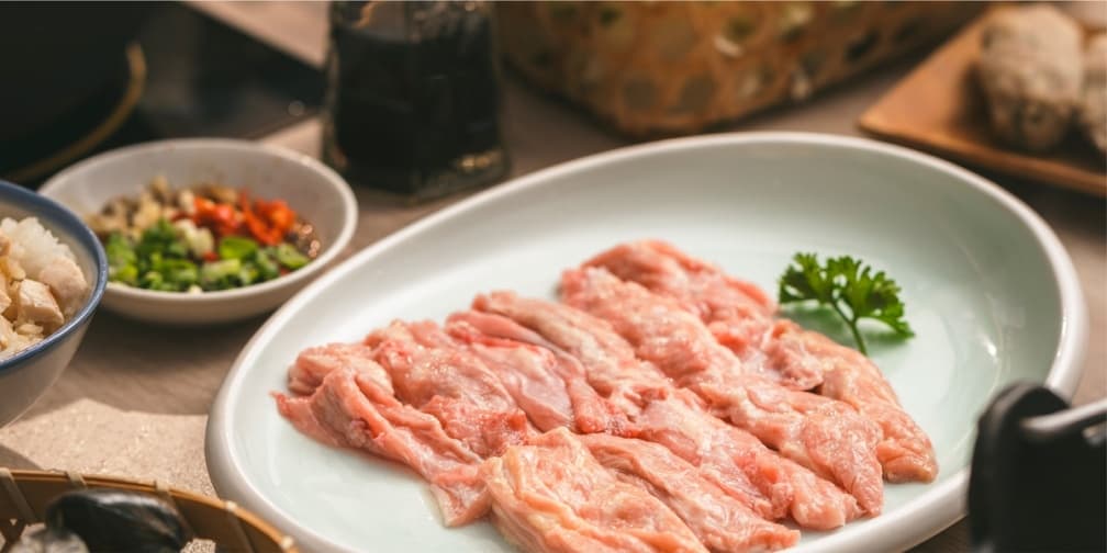 雞湯火鍋名店推「台味季辦桌」!一次嘗剝皮辣椒雞湯、雞松阪、蔥肉捲 雞湯火鍋名店推「台味季辦桌」!一次嘗剝皮辣椒雞湯、雞松阪、蔥肉捲