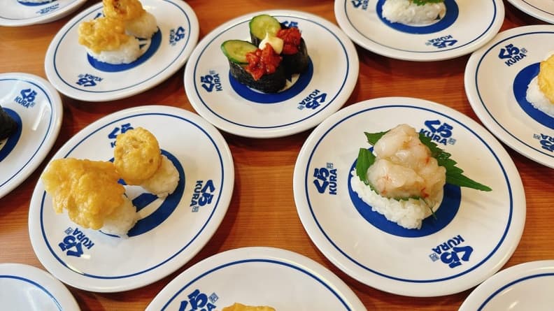 2023網友最愛迴轉壽司店TOP8!前3名必點餐點一次看,第1名連甜點也被推 快搶卡娜赫拉束口袋、湯吞杯!「藏壽司」進駐新店裕隆城,連續14天9折優惠
