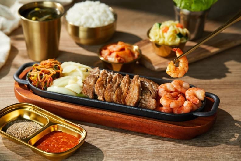 A5和牛套餐500元有找!「1人燒肉店」推限時優惠,大分量牛豬雙拼人氣第1 A5和牛套餐500元有找!「1人燒肉店」推限時優惠,大分量牛豬雙拼人氣第1
