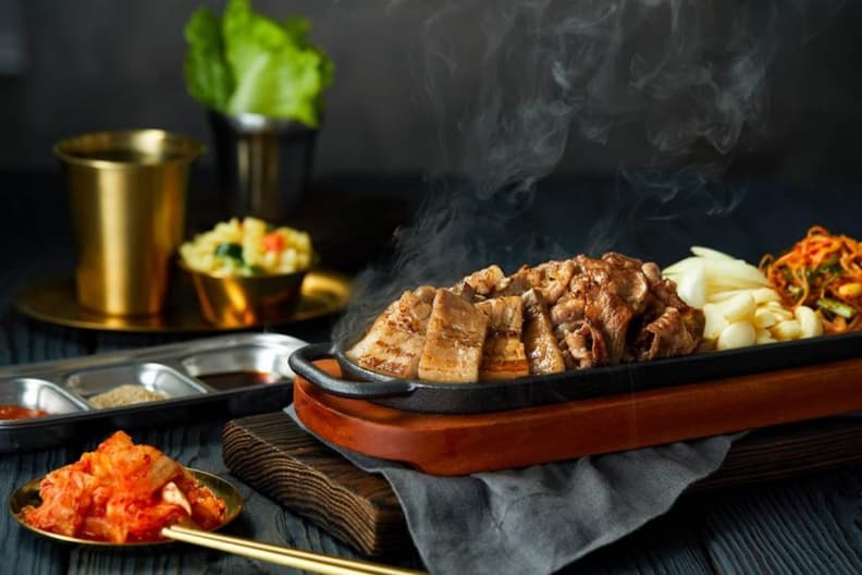 A5和牛套餐500元有找!「1人燒肉店」推限時優惠,大分量牛豬雙拼人氣第1 A5和牛套餐500元有找!「1人燒肉店」推限時優惠,大分量牛豬雙拼人氣第1
