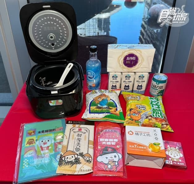 抽特斯拉、東京機票!全聯4款新春福袋攻略,每包都有「買一送一大禮包」 抽特斯拉、東京機票!全聯4款新春福袋攻略,每包都有「買一送一大禮包」