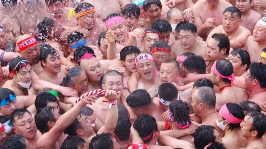 姊妹們衝啊!日本「裸男祭」打破1200年傳統,首度開放40名女性參加