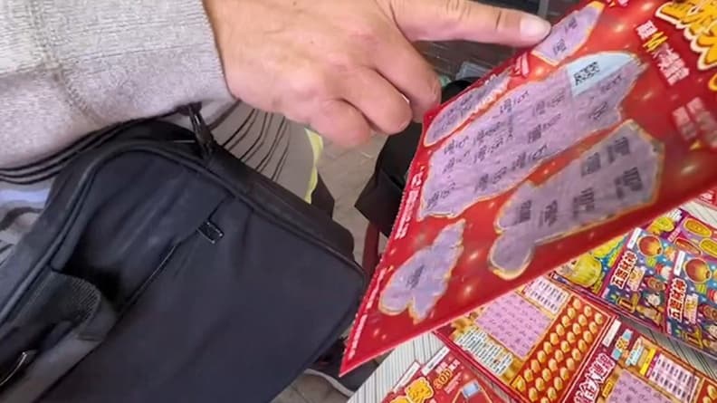 刮刮樂買整本會賺嗎?他花72000元買2本2000元刮刮樂,實測結果曝光