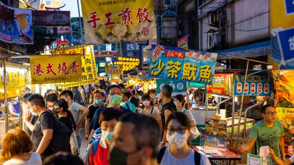 他不解夜市1排隊小吃「只要打開加熱」卻賣60元!網友譏諷:交智商稅