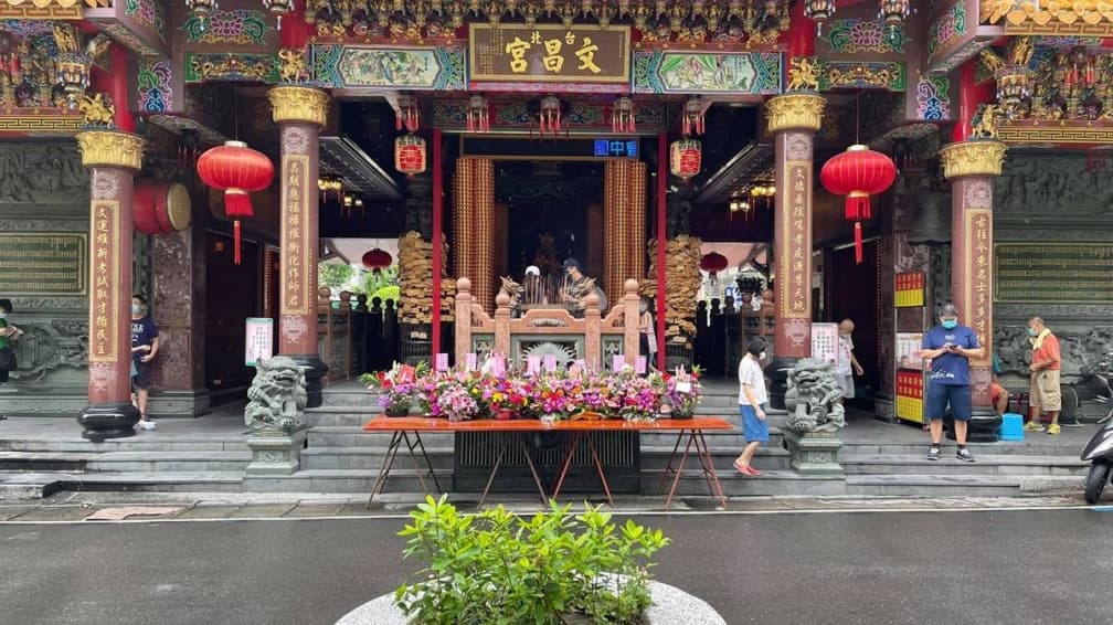 考試、學測前必拜!全台最靈驗廟宇TOP10,網友認證:拜「這間」3次考3次上 考試、學測前必拜!全台最靈驗廟宇TOP10,網友認證:拜「這間」3次考3次上