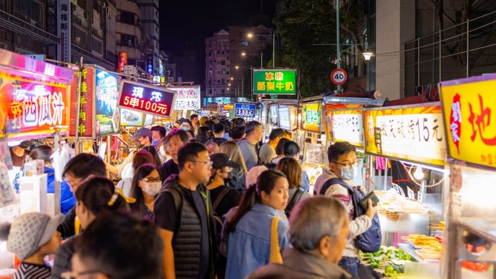 台北夜市最推哪個?第1名Google 4.2星好評,網友:乾淨方便、小吃應有盡有