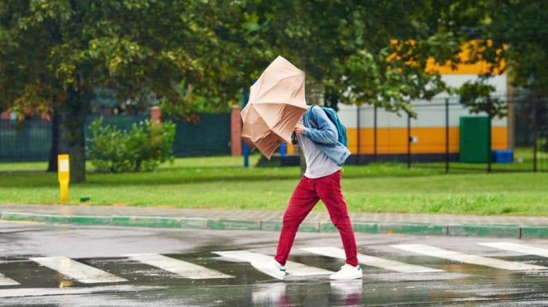 10/3全台颱風假一覽!22縣市已宣布停班停課,北北基防強降雨