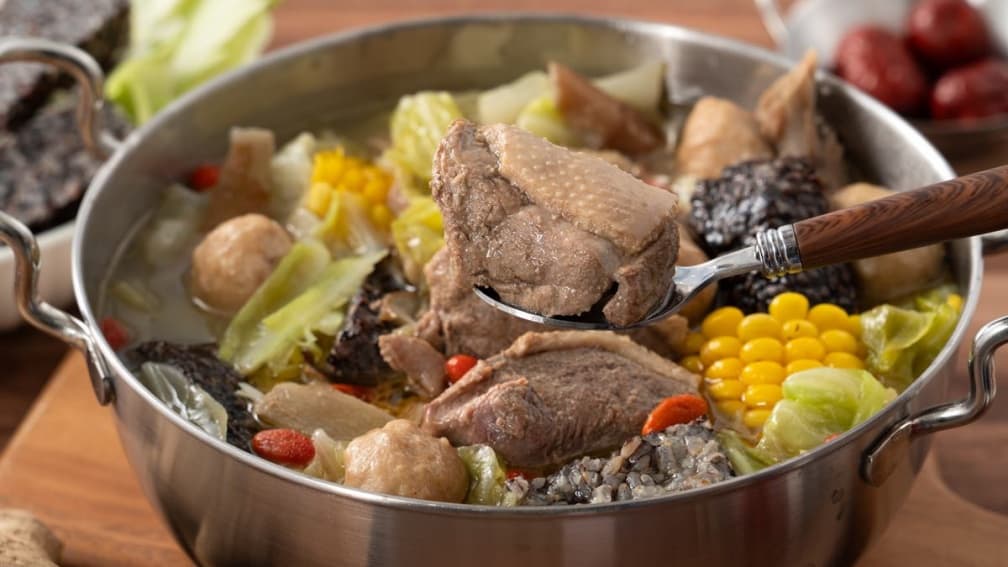 薑母鴨到底好吃在哪?內行人點名2配料是靈魂:沒點乾脆別吃