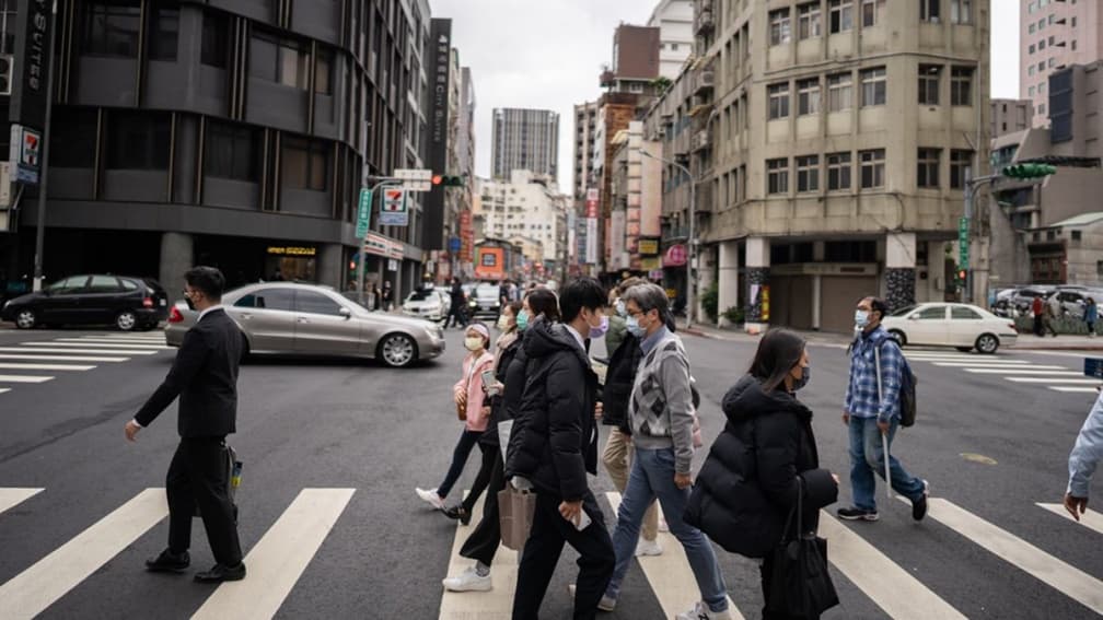 駕駛人注意!斑馬線沒人也要停車?交通部給正解,違規最重罰90000元
