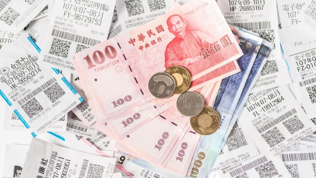 花49元就中1000萬!1、2月統一發票開獎,7-11、全家、全聯中獎名單曝