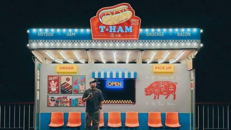 T-HAM 台畜熱狗堡公車站