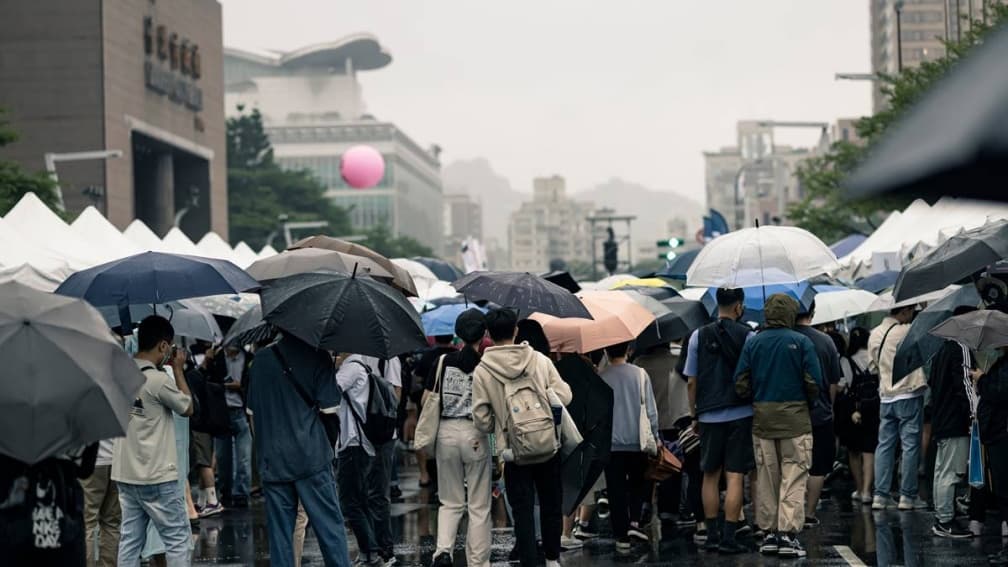 9縣市雨彈狂炸!「這4天雨最大」防劇烈天氣、雷擊,下週又有鋒面報到