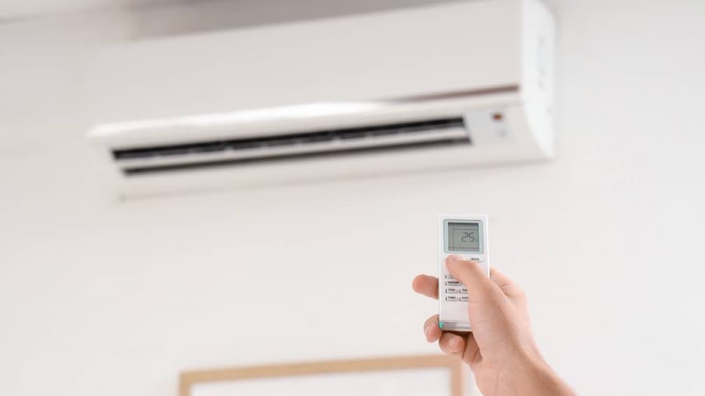 冷氣一直開著會很耗電?他「1模式」吹24小時電費僅1000元,台電曝省電方法