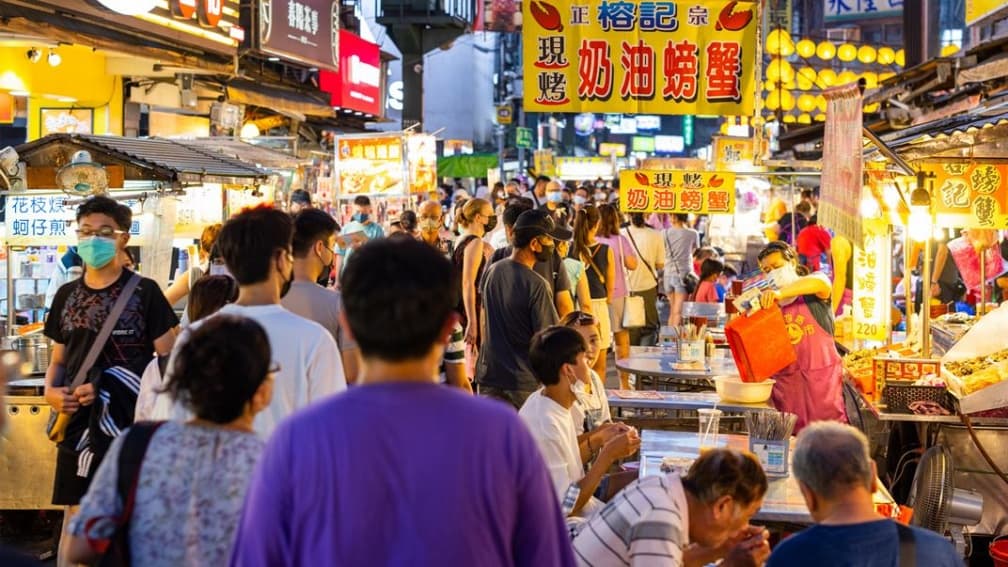 為何夜市人潮變少了?專家曝都改至「1地」消費,網友點頭:乾淨又有冷氣