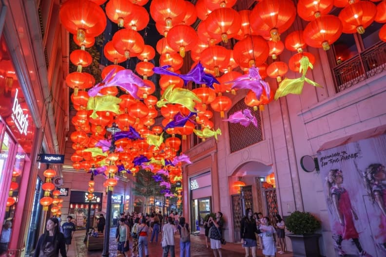 2025立秋時間與習俗禁忌全攻略|立秋養生吃什麼?習俗、禁忌一次看懂! 立秋不是「變涼」的開關,而是讓你慢下來、養好元氣的起點