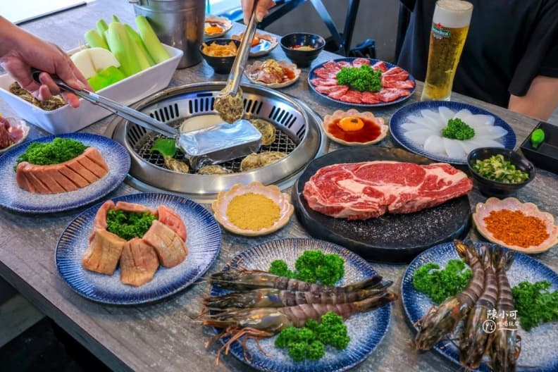 桃園燒肉推薦|中壢、桃園必吃8間燒肉店,吃到飽、和牛、火烤兩吃全攻略 大漠紅頂級燒肉餐點特色