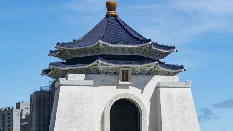 台北一日遊|搭捷運玩透透:4大主題行程,最強逛街路線、美食夜市全攻略 台北一日遊景點|中正紀念堂