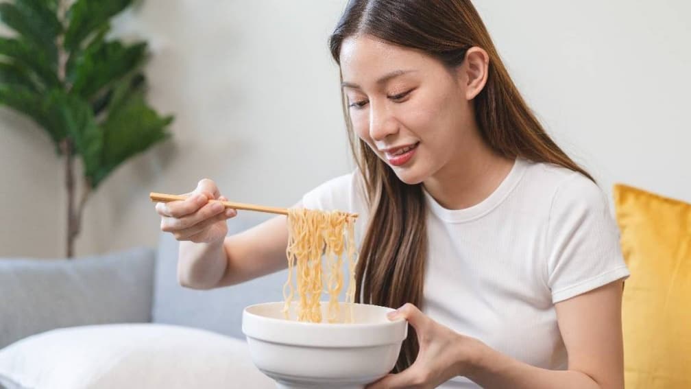 維力炸醬麵排第2!颱風天、拜拜必備乾泡麵Top10,冠軍麵條特Q、越吃越唰嘴