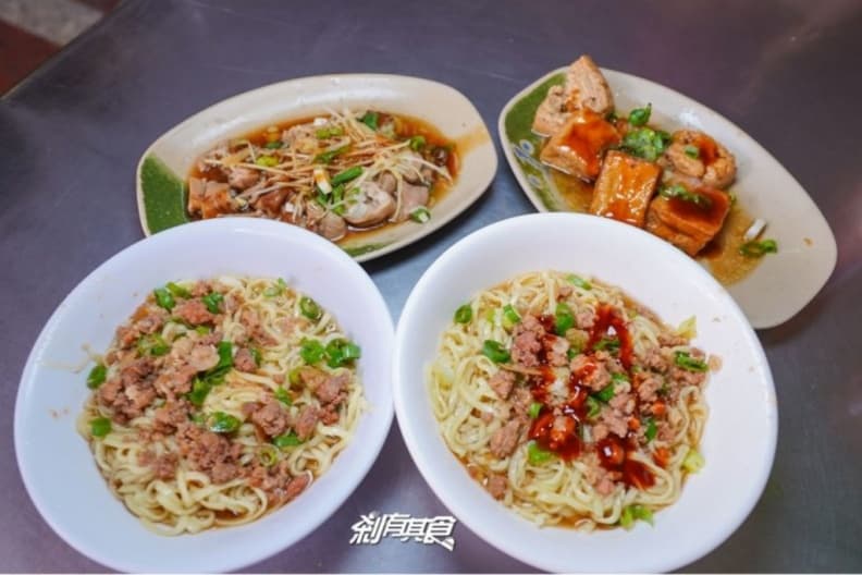 南投美食地圖!草屯、埔里、清境日月潭攻略,必吃意麵肉圓、紅玉紅茶、甕缸雞 南投美食地圖!草屯、埔里、清境日月潭攻略,必吃意麵肉圓、紅玉紅茶、甕缸雞