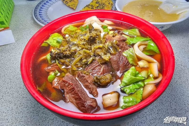 南投美食地圖!草屯、埔里、清境日月潭攻略,必吃意麵肉圓、紅玉紅茶、甕缸雞 南投美食地圖!草屯、埔里、清境日月潭攻略,必吃意麵肉圓、紅玉紅茶、甕缸雞