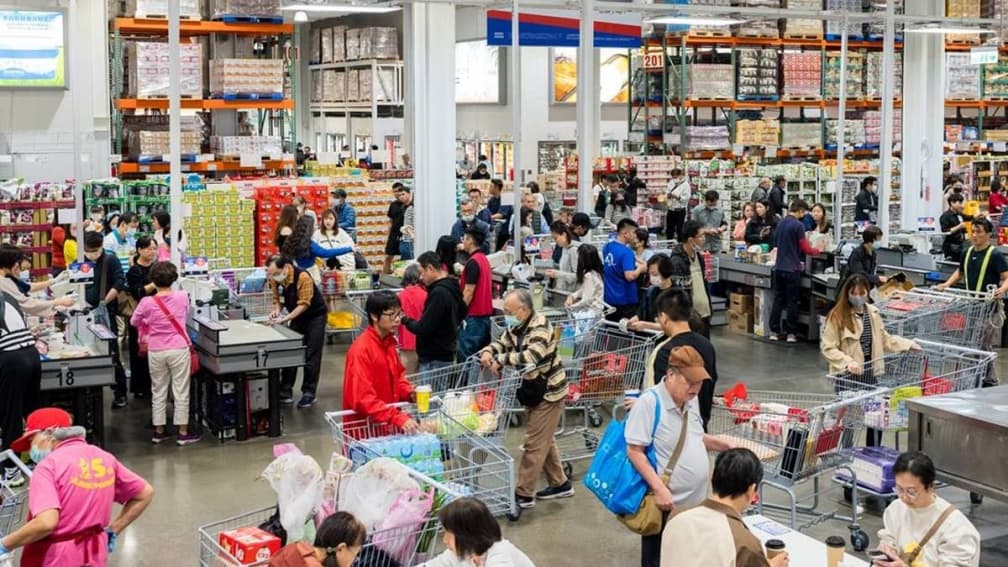 罐頭、泡麵都不是冠軍!颱風天必買物資Top10,第1名烹調方便、飽足感強