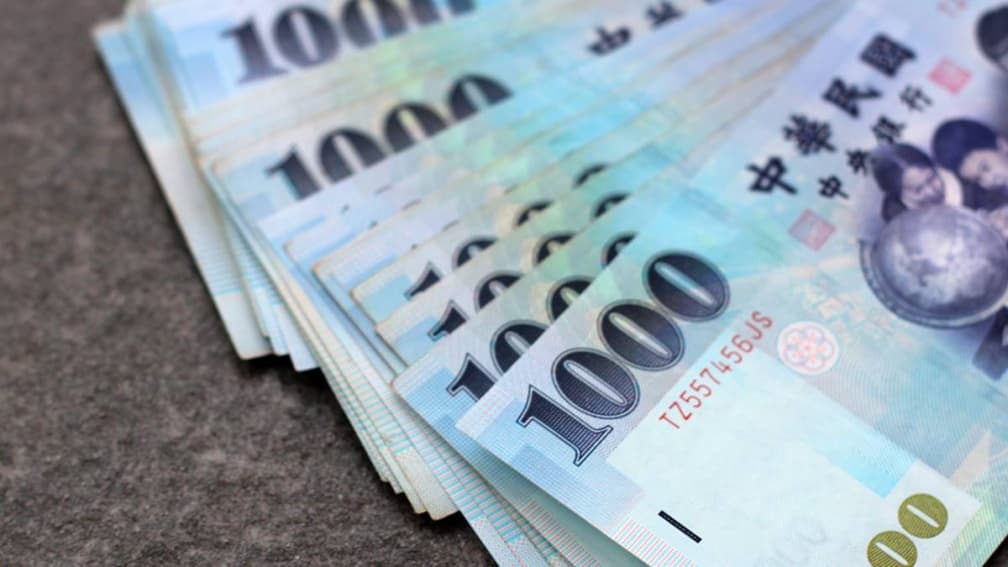 普發一萬領取期限倒數!今年有可能再發一次?財政部長回應了