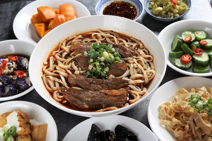 爆汗排隊也要吃!四間人氣牛肉麵店 爆汗排隊也要吃!四間人氣牛肉麵店