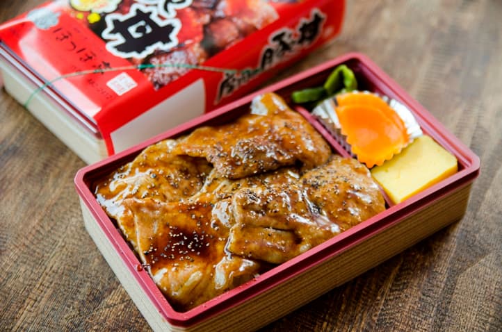 全日本第二強豬肉蓋飯 竟然躲在這