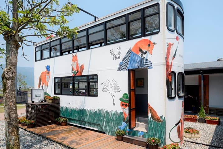 玩宜蘭有新梗!「叮叮車」開進幼稚園變餐廳