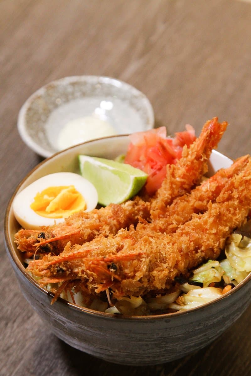 3間高CP值大分量丼飯!唐揚雞腿蓋飯滿出碗外、盛合生魚片丼有7種海鮮 3間高CP值大分量丼飯!唐揚雞腿蓋飯滿出碗外、盛合生魚片丼有7種海鮮