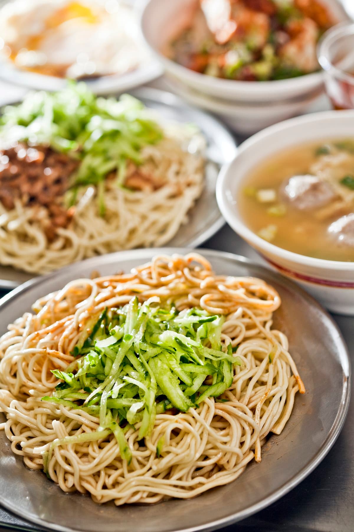 12家超人氣涼麵你愛哪一味?炸醬+麻醬、蔬菜手擀刀切麵、起司咖哩蕎麥涼麵、手工菠菜麵 12家超人氣涼麵你愛哪一味?炸醬+麻醬、蔬菜手擀刀切麵、起司咖哩蕎麥涼麵、手工菠菜麵