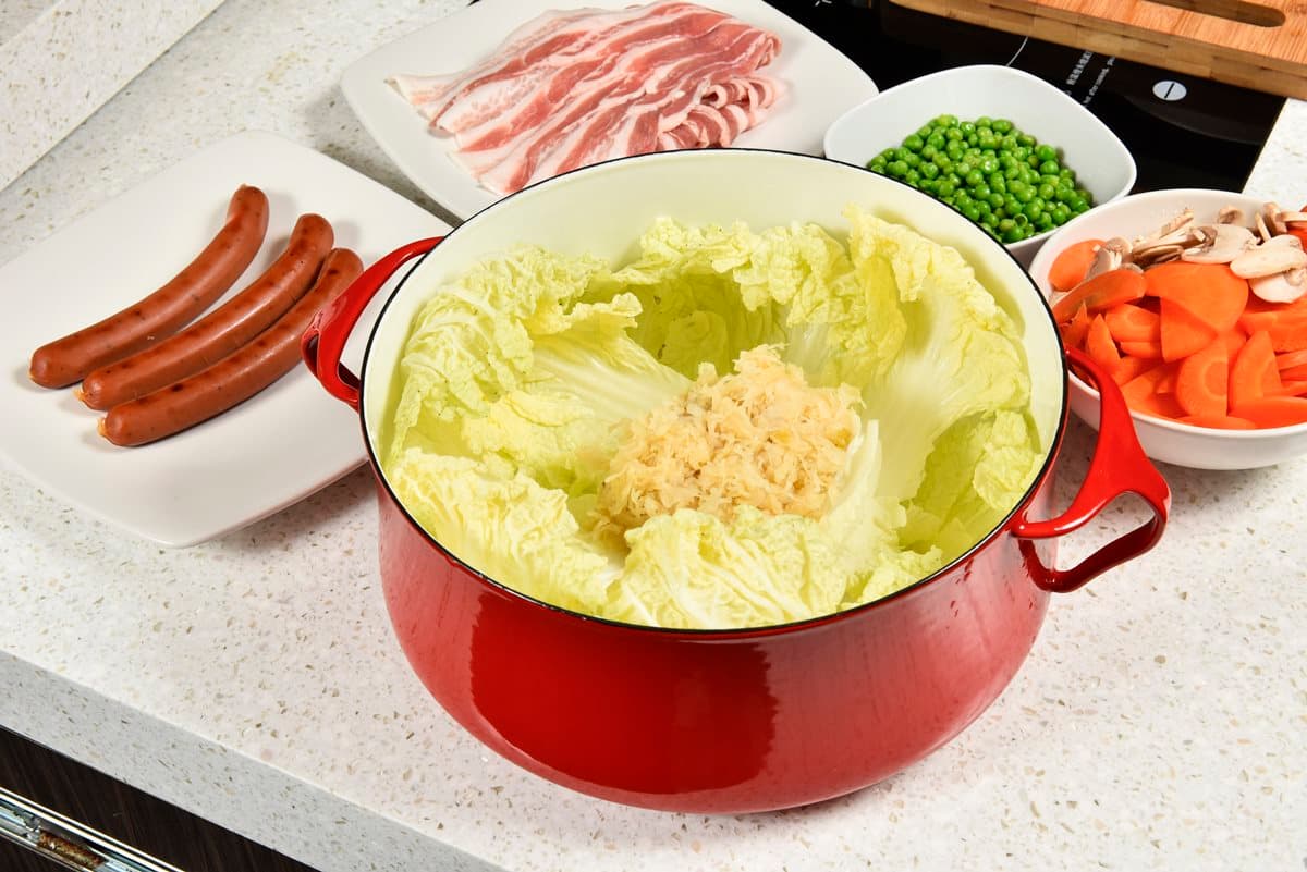 食尚FUN廚房/用德式香腸做酸菜白肉鍋味道超讚 食尚FUN廚房/用德式香腸做酸菜白肉鍋味道超讚