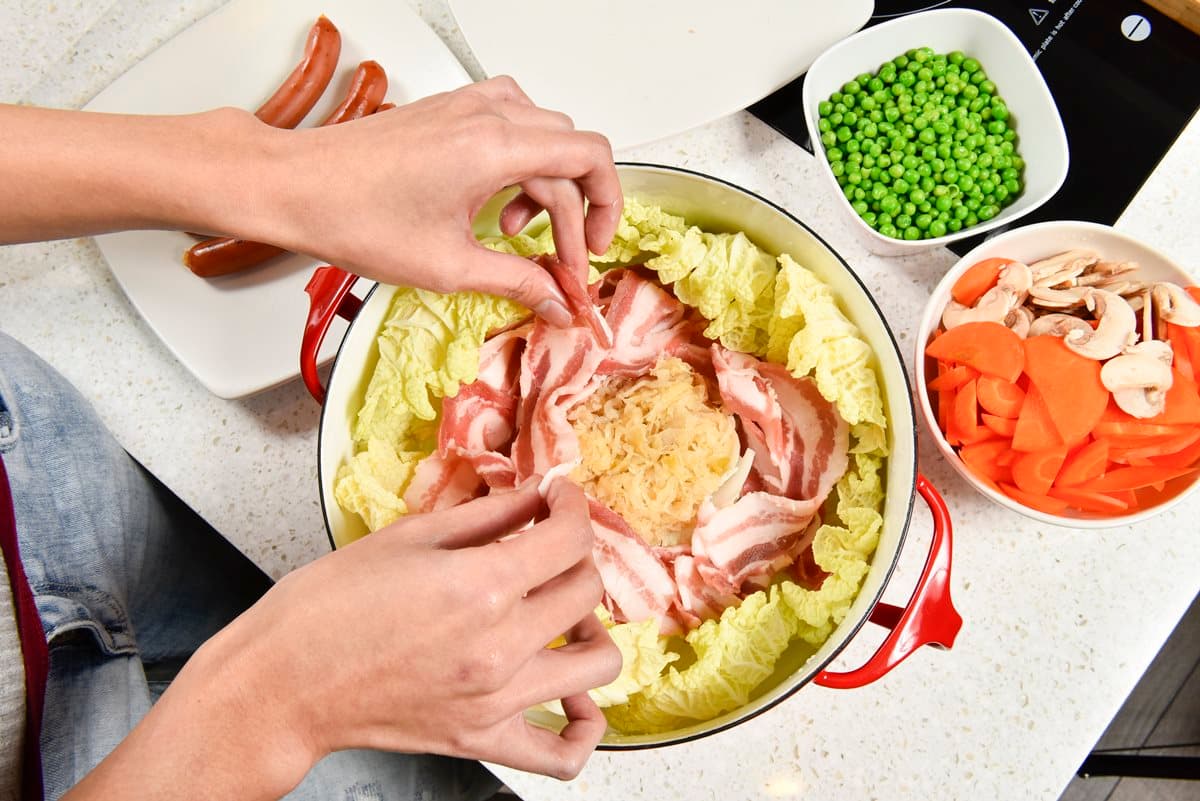 食尚FUN廚房/用德式香腸做酸菜白肉鍋味道超讚 食尚FUN廚房/用德式香腸做酸菜白肉鍋味道超讚