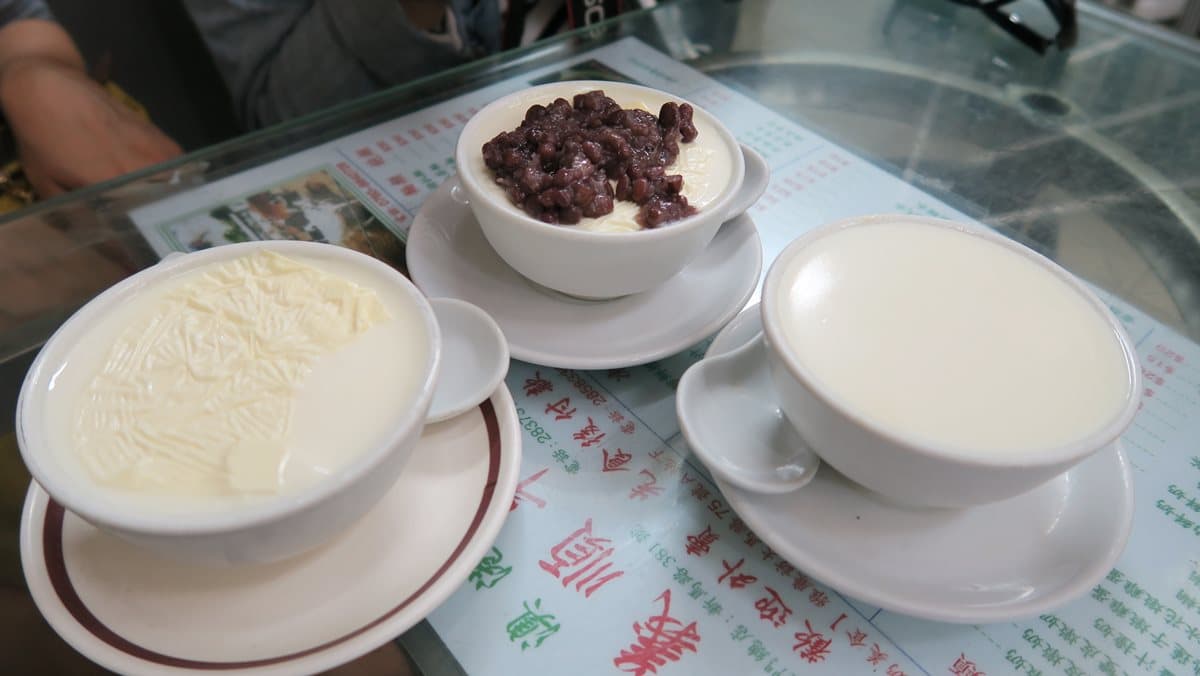 【澳門新亮點】澳門必吃5間小館美食,黑胡椒燒臘、燉奶、炸雲吞! 【澳門新亮點】澳門必吃5間小館美食,黑胡椒燒臘、燉奶、炸雲吞!