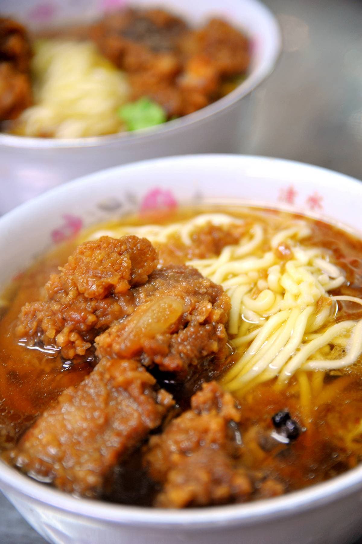 《古早味小吃》滲透到湯裡的香醇 全台10家超濃郁排骨酥湯 《古早味小吃》滲透到湯裡的香醇 全台10家超濃郁排骨酥湯