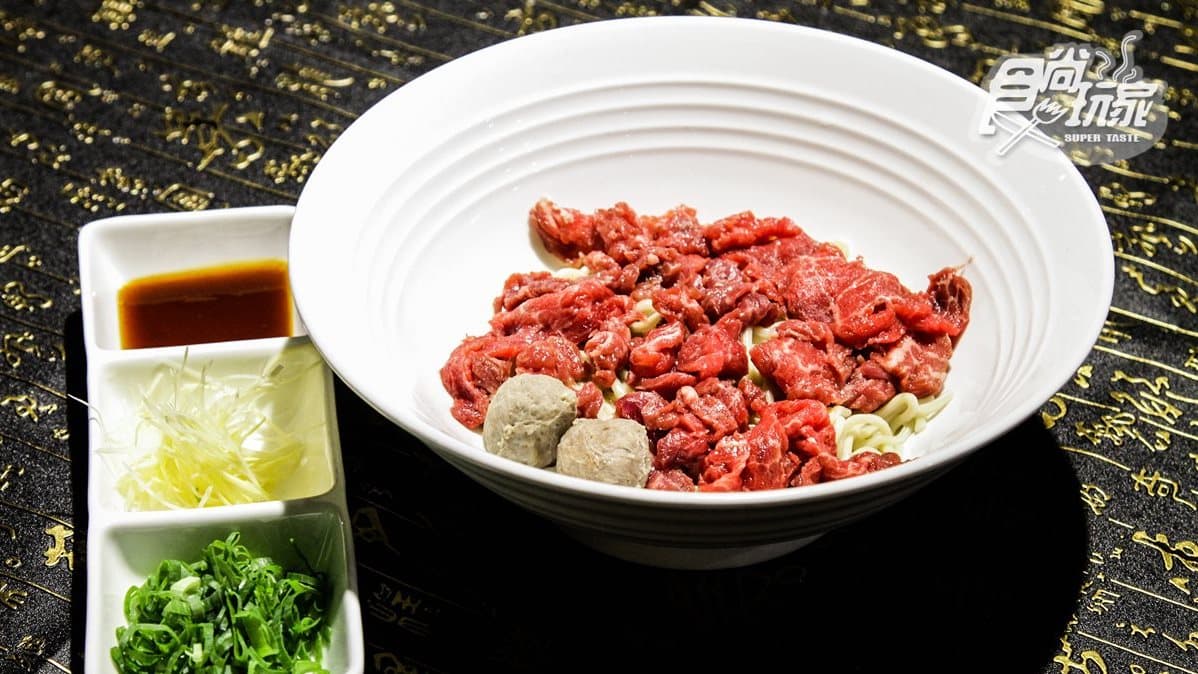 只要百元價!名店推溫體牛肉麵買一送一 只賣一個月 只要百元價!名店推溫體牛肉麵買一送一 只賣一個月
