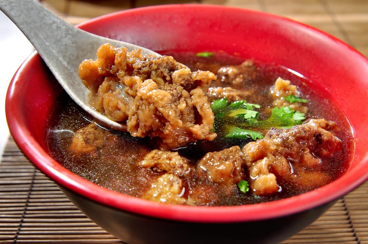 《古早味小吃》滲透到湯裡的香醇 全台10家超濃郁排骨酥湯 《古早味小吃》滲透到湯裡的香醇 全台10家超濃郁排骨酥湯