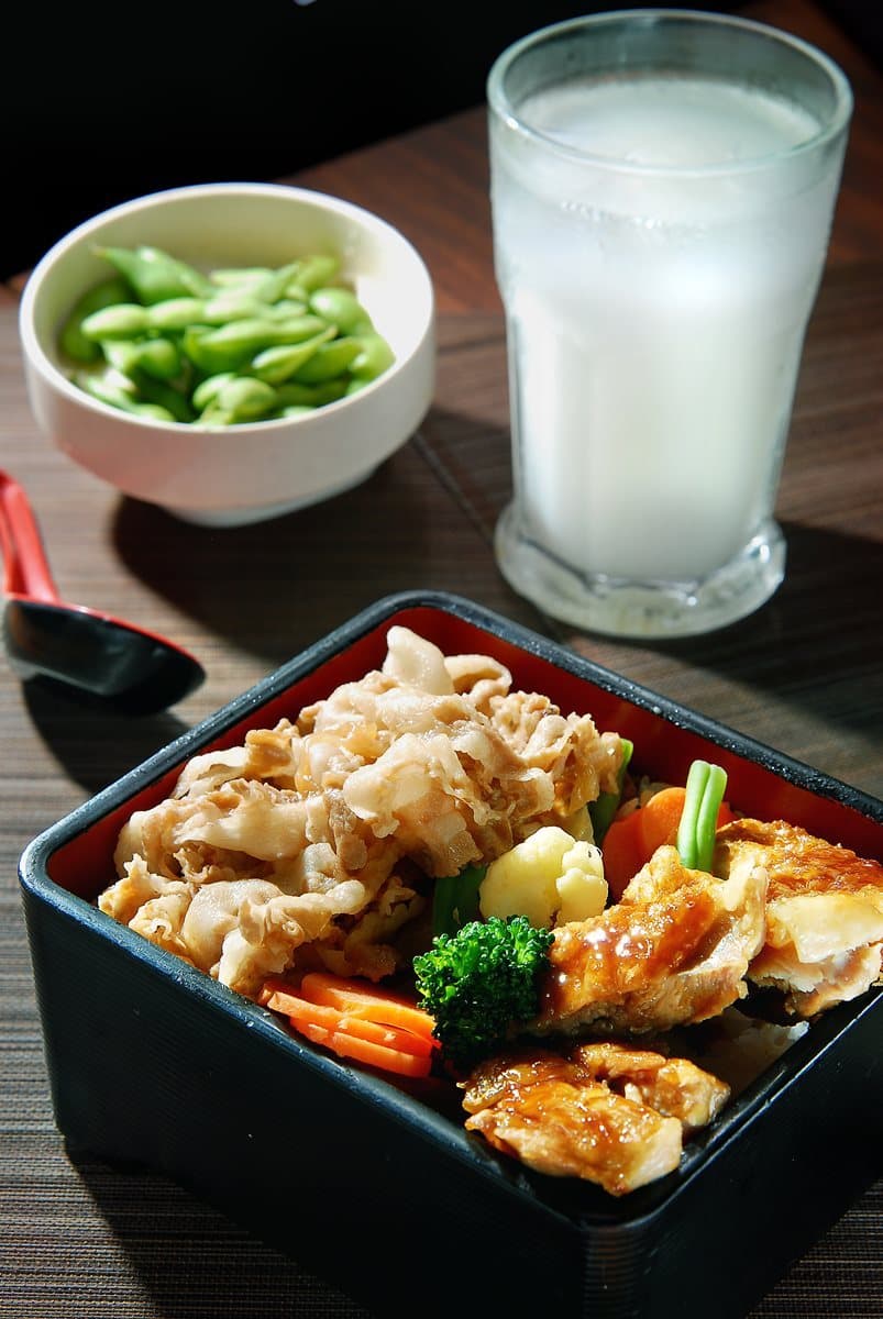 今天買一送一!日本百年丼飯新開店 推限時優惠 今天買一送一!日本百年丼飯新開店 推限時優惠